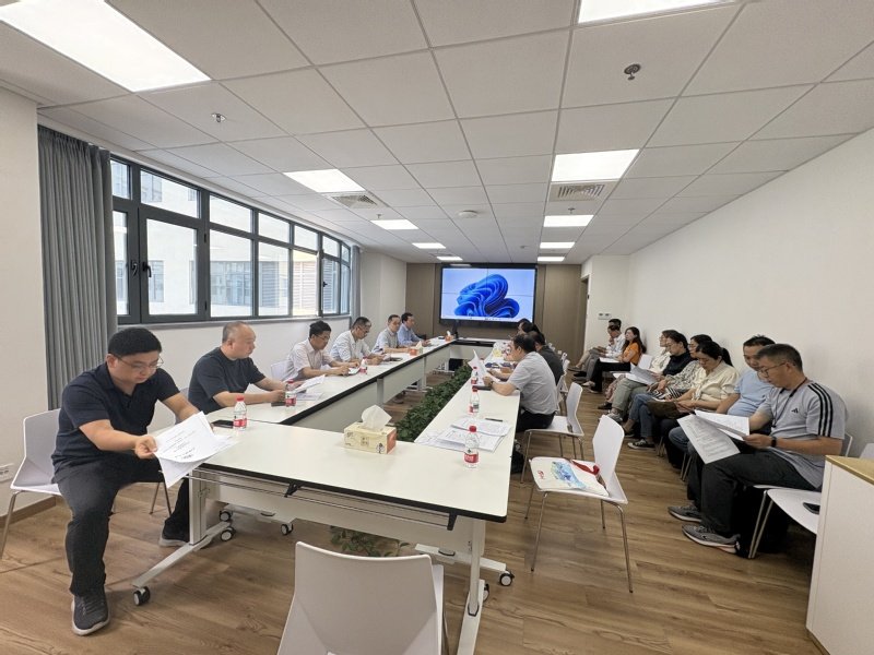 学生工作办公室：021-65691505